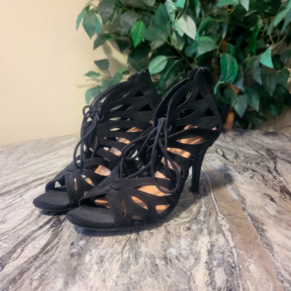 Black Lace-up Heels 7.5W